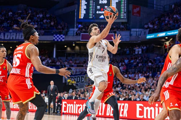 ESP: Real Madrid v Crvena Zvezda Meridianbet Belgrade Euroleague. Facundo Campazzo of Real Madrid during the Euroleague match, between Real Madrid and Crvena Zvezda Meridianbet Belgrade played at Movistar Arena Stadium on April 16, 2026 in Madrid Spain Madrid Spain Basketball Copyright: xAlbaxPachecox xAgenciaxLOFx