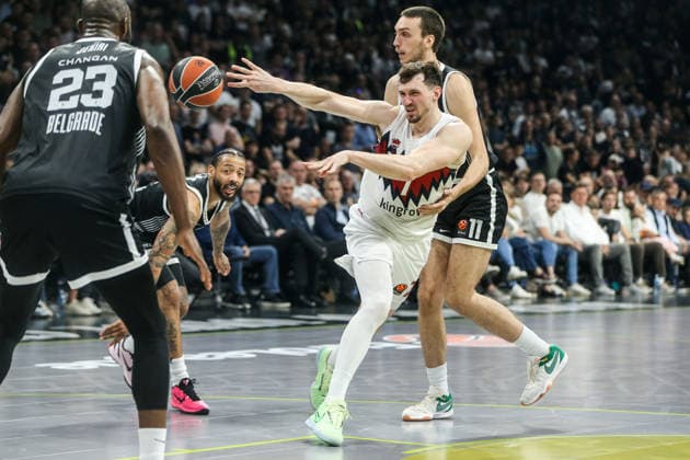 Partizan Mozzart - Baskonia - EuroLeague BELGRADE, SERBIA - APRIL 19: Players in action during the EuroLeague match between Partizan Mozzart and Baskonia at Belgrade Arena in Belgrade, Serbia on April 19, 2026. Filip Stevanovic Anadolu Belgrade Serbia. Editorial use only. Please get in touch for any other usage.  Copyright: x2026xAnadoluxFilipxStevanovicx