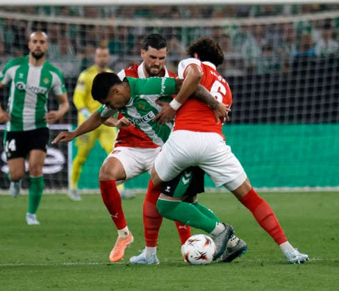 SEVILLA 16 04 2026 ESTADIO DE LA CARTUJA PARTIDO DE VUELTA DE CUARTOS DE FINAL DE UEFA EUROPA LEAGUE REAL BETIS-SPORTING BRAGA .archsev FOTO MANUEL GOMEZ SEVILLA 16 04 2026 ESTADIO DE LA CARTUJA PARTIDO DE VUELTA DE CUARTOS DE FINAL DE UEFA EUROPA LEAGUE REAL BETIS-SPORTING BRAGA .archsev FOTO MANUEL GOMEZ CUCHO HERNANDEZ Y VICTOR C Copyright: xMANUxGOMEZx