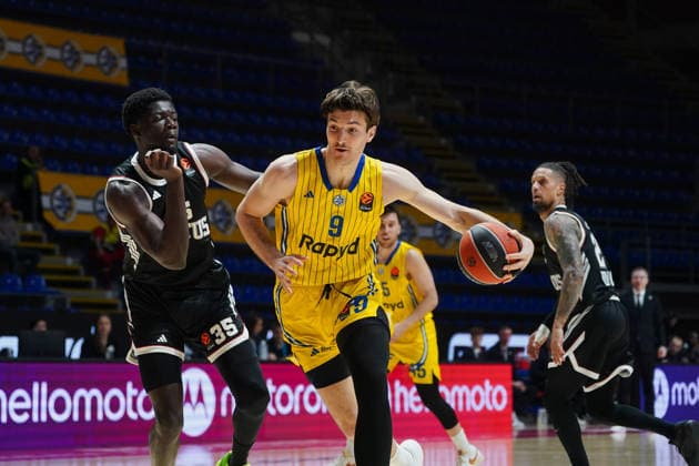 April 16, 2026, Belgrade, Central Serbia, Serbia: 2026416, Belgrade, Serbia - Maccabi Rapyd Tel Aviv and Virtus Bologna play a EuroLeague basketball game at the Aleksandar Nikolic Hall. SORKIN ROMAN in action. Belgrade Serbia - ZUMAd223 20260416_zip_d223_003 Copyright: xMarkoxDimicx