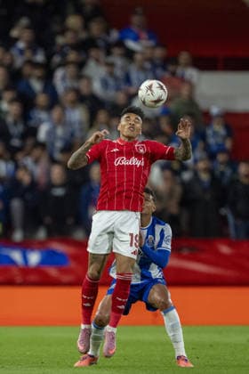NOTTINGHAM, ENGLAND - APRIL 16: Igor Jesus of Nottingham Forest heads the ball during a UEFA Europa League match between Nottingham Forest and Porto at City Ground on April 16, 2026 in Nottingham, England. (Photo by Pedro Loureiro Sports Press Photo) Copyright: xPedroxLoureiro SportsxPressxPhotox Sportspressphoto_SPR131005