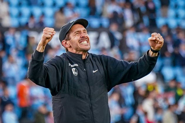 Spanien: Fussball UEFA Europa-League 2025 - 2026, Viertelfinale (Rückspiel) - Celta Vigo vs SC Freiburg - Balaidos (Vigo): Julian Schuster (SC Freiburg, Trainer) Geste, Gestik, Mimik, Gesichtsausdruck, Emotion Copyright: xJOERANxSTEINSIEKx