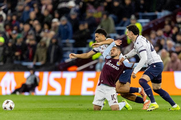 Aston Villa v Bologna, Europa League Aston Villa midfielder Emi Buendia (10) fouled during the Europa League match between Aston Villa and Bologna at Villa Park, Birmingham, UK on 16 April 2026. Birmingham Villa Park West Midlands UK Editorial use only , Copyright: xManjitxNarotrax PSI-24080-0122
