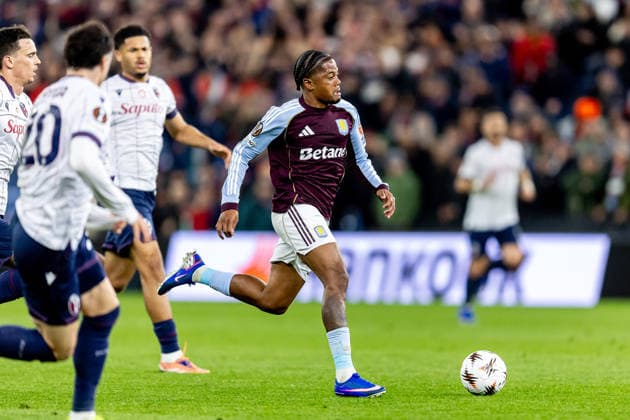 Aston Villa v Bologna, Europa League Aston Villa midfielder Leon Bailey (31) runs forward with ball during the Europa League match between Aston Villa and Bologna at Villa Park, Birmingham, UK on 16 April 2026. Birmingham Villa Park West Midlands UK Editorial use only , Copyright: xManjitxNarotrax PSI-24080-0133