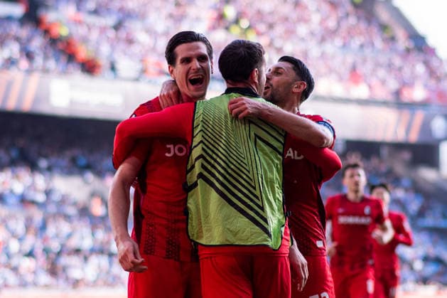 April 16, 2026, Vigo, Galicia, Spain: VIGO, SPAIN - APRIL 16: IGOR MATANOVIC of SC Freiburg celebrates his goal during the UEFA Europa League 2025 26 Quarter finals second leg between RC Celta and SC Freiburg, at Balaidos Stadium on April 16, 2026 in Vigo, Spain Vigo Spain - ZUMAl192 20260416_zsp_l192_008 Copyright: xMiguelxLemosx