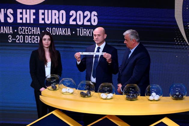 KATOWICE 16.04.2026 LOSOWANIE FAZY GRUPOWEJ EHF EURO 2026 KOBIET --- WOMEN S EHF EURO 2026 GROUP STAGE DRAW BOZIDAR DJURKOVIC FOT. KRZYSZTOF HELIOS 400MM NEWSPIX.PL --- newspix.pl POLAND OUT! 