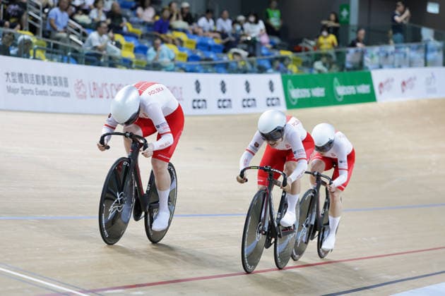 UCI Track World Cup: Hong Kong Picture by Alex Whitehead SWpix.com - 17 04 2026 - Cycling - UCI Track World Cup: Hong Kong - Hong Kong Velodrome, Tseung Kwan O, Hong Kong, China - Women™s Team Sprint - First Round - Marlena Karwacka (Poland), Nikola Seremak (Poland), Nikola Sibiak (Poland) Hong Kong Hong Kong Velodrome Hong Kong SAR, CHINA Copyright: x xSWpix.comx(t axPhotographyxHubxLtd)xAlexxWhitehead SWpix.comx SWP-3030-12671