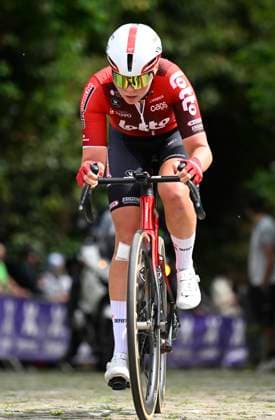 Brabantse Pijl - Fleche Brabanconne Women 2026 Cycling Race OVERIJSE, BELGIUM - APRIL 17 : Vervloet Sterre (BEL) of Lotto Intermarche Ladies during the 11th edition of De Brabantse Pijl - La Fleche Brabanconne Women an UCI ProSeries 1.Pro one day cycling road race for Women Elite of 125 km with start in Lennik and finish in Overijse on April 17, 2026 in Overijse, Belgium, 17 04 2026 ( Motordriver Guy De Vuyst - Overijse Belgium  Copyright: xTomasxSiskx