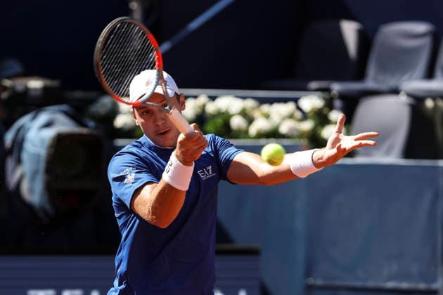 April 17, 2026, Barcelona, Barcelona, Spain: Hamad Medjedovic of Serbia in action against Nuno Borges of Portugal during the Quarter-finals tennis match of the Barcelona Open Banc Sabadell - Conde Godo 2026 Day 7 at Real Club de Tenis Barcelona on April 17, 2026 in Barcelona, Spain. Barcelona Open Banc Sabadell - Conde Godo 2026 Day 7  - ZUMAa181 20260417_zaa_a181_113 Copyright: xJavierxBorregox