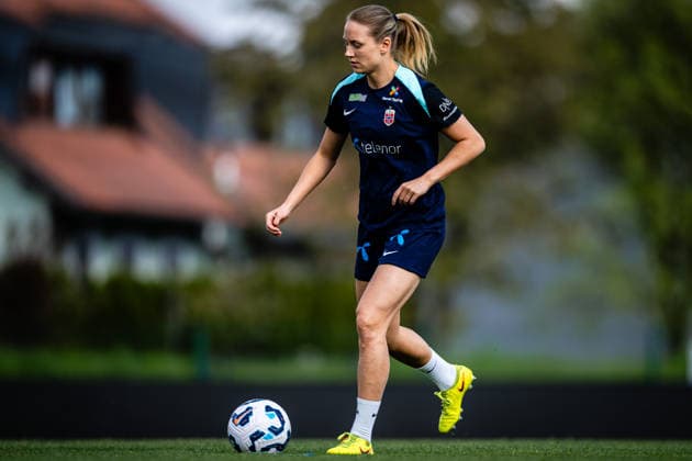 260417 Lisa Naalsund of the Norwegian women™s national football team during a training session on April 17, 2026 in Ptuj. Photo: Marius Simensen BILDBYRAN Cop 238 bbeng dam fifa women s world cup qualifier football fotball fotboll norge norway practice soccer training trening träning Copyright: MARIUSxSIMENSEN BB260417BB194