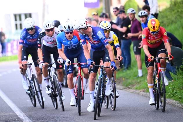 Brabantse Pijl - Fleche Brabanconne 2026 Cycling Race OVERIJSE, BELGIUM - APRIL 17 : Del Grosso Tibor (NED) of Alpecin-Premier Tech, Debruyne Ramses (BEL) of Alpecin-Premier Tech, Gregoire Romain (FRA) of Groupama - FDJ United, Cosnefroy Benoit (FRA) of UAE Team Emirates - XRG, Charmig Anthon (DEN) of Uno-X Mobility, Lanhove Milan (BEL) of Team Flanders - Baloise during the 66th edition of De Brabantse Pijl - La Fleche Brabanconne an UCI ProSeries 1.Pro one day cycling road race for Men Elite of 162 km with start in Beersel and finish in Overijse on April 17, 2026 in Overijse, Belgium, 17 04 2026 ( Motordriver Kenny Verfaillie - Overijse Belgium  Copyright: xGvgx