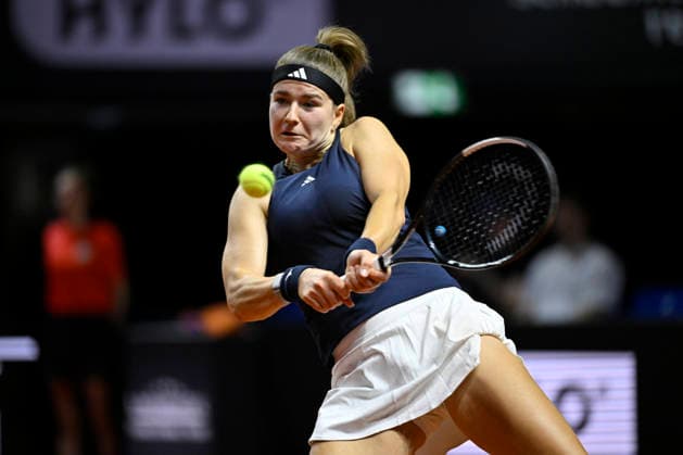 Karolina Muchova (CZE) Aktion Tennis Damen Porsche-Cup Porsche Tennis Grand Prix GP Stuttgart 2026 Porsche Arena 11-19.04.2026 DFL REGULATIONS PROHIBIT ANY USE OF PHOTOGRAPHS AS IMAGE SEQUENCES AND OR QUASI-VIDEO Tennis Damen Porsche-Cup Porsche Tennis Grand Prix GP Stuttgart 2026