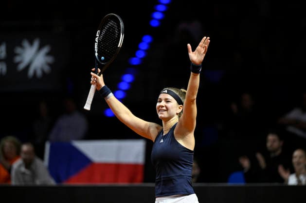 Karolina Muchova (CZE) Jubel Freude Emotion nach Gewinn des Matches Gestik Geste Flagge Tschechien Tennis Damen Porsche-Cup Porsche Tennis Grand Prix GP Stuttgart 2026 Porsche Arena 11-19.04.2026 DFL REGULATIONS PROHIBIT ANY USE OF PHOTOGRAPHS AS IMAGE SEQUENCES AND OR QUASI-VIDEO Tennis Damen Porsche-Cup Porsche Tennis Grand Prix GP Stuttgart 2026