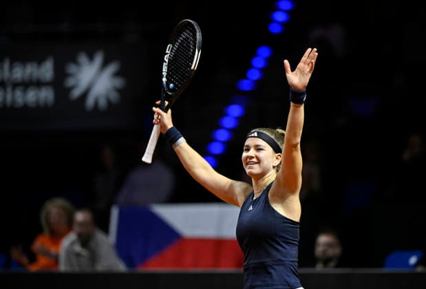 Karolina Muchova (CZE) Jubel Freude Emotion nach Gewinn des Matches Gestik Geste Flagge Tschechien Tennis Damen Porsche-Cup Porsche Tennis Grand Prix GP Stuttgart 2026 Porsche Arena 11-19.04.2026 DFL REGULATIONS PROHIBIT ANY USE OF PHOTOGRAPHS AS IMAGE SEQUENCES AND OR QUASI-VIDEO Tennis Damen Porsche-Cup Porsche Tennis Grand Prix GP Stuttgart 2026