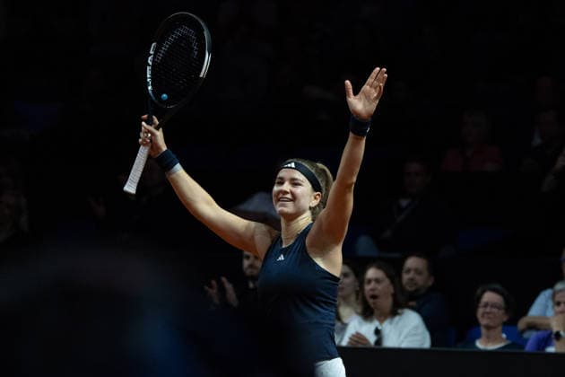 Karolina Muchova (CZE) im Bild, Jubel, Emotion, Freude, Geste, GER, Karolina Muchova vs. Coco Gauff, Tennis, ATP, Tennis Herren Turnier, WTA, Tennis Damen 500, Porsche Tennis Grand-Prix, Viertelfinale, 15.04.2026, GER, Karolina Muchova vs. Coco Gauff, Tennis, ATP-Turnier, WTA 500, Porsche Tennis Grand-Prix, Viertelfinale, 15.04.2026, Stuttgart Copyright: xEibner-Pressefoto EdwardxCheungx EP_ECG