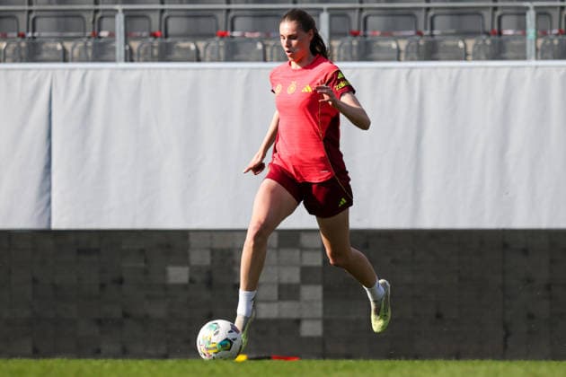17.04.2026, xgrfx, Fussball DFB-Medientermine, Deutsche Frauennationalmannschaft Training v.l. Jule Brand (Deutsche Frauennationalmannschaft) (DFL DFB REGULATIONS PROHIBIT ANY USE OF PHOTOGRAPHS as IMAGE SEQUENCES and or QUASI-VIDEO) Ried