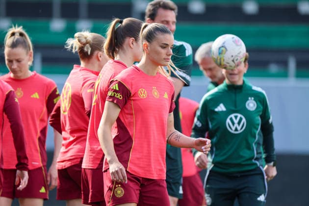 Ried im Innkreis, Österreich 17. April 2026: Vorbereitung auf das Frauen WM-Qualifikationsspiel Österreich vs. Deutschland - Abschlusstraining Im Bild: Selina Cerci (Deutschland) Copyright: HMBxMedia MadeleinexFantini