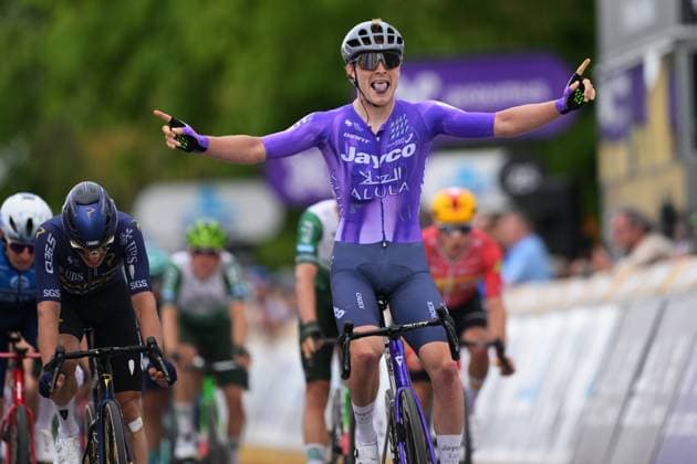Danish Anders Foldager of Team Jayco-AIUIa crosses the finish line to win the men s Brabantse Pijl one day cycling race, 162,6km from Huizingen, Beersel to Overijse on Friday 17 April 2026. DAVIDxPINTENS  x171133276x