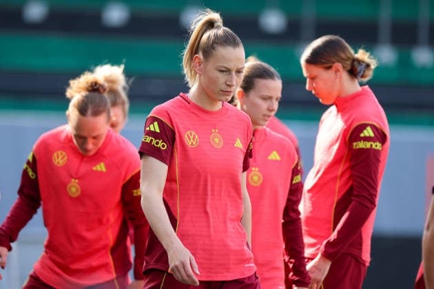 Ried im Innkreis, Österreich 17. April 2026: Vorbereitung auf das Frauen WM-Qualifikationsspiel Österreich vs. Deutschland - Abschlusstraining Im Bild: Sarai Linder (Deutschland) Copyright: HMBxMedia MadeleinexFantini
