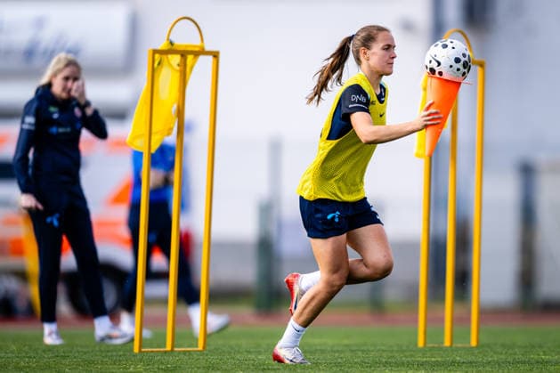 260417 Iris Omarsdottir of the Norwegian women™s national football team during a training session on April 17, 2026 in Ptuj. Photo: Marius Simensen BILDBYRAN Cop 238 bbeng dam fifa women s world cup qualifier football fotball fotboll norge norway practice soccer training trening träning Copyright: MARIUSxSIMENSEN BB260417BB205