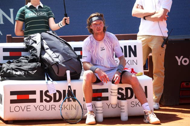 Barcelona Open Banc Sabadell 2026 - Day Five Andrey Rublev during the match against Tomas Machac in the Quarter-finals (Day Seven) of the Barcelona Open Banc Sabadell 73rd Conde de Godo Trophy at Real Club de Tenis Barcelona 1899 in Barcelona, Spain, on April 17, 2026. Barcelona Barcelona Spain  Copyright: xUrbanandsportx originalFilename:urbanandsport-machacvr260417_npsEV.jpg