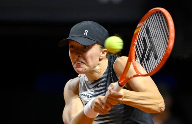 Iga Swiatek (POL) Aktion Tennis Damen Porsche-Cup Porsche Tennis Grand Prix GP Stuttgart 2026 Porsche Arena 11-19.04.2026 DFL REGULATIONS PROHIBIT ANY USE OF PHOTOGRAPHS AS IMAGE SEQUENCES AND OR QUASI-VIDEO Tennis Damen Porsche-Cup Porsche Tennis Grand Prix GP Stuttgart 2026