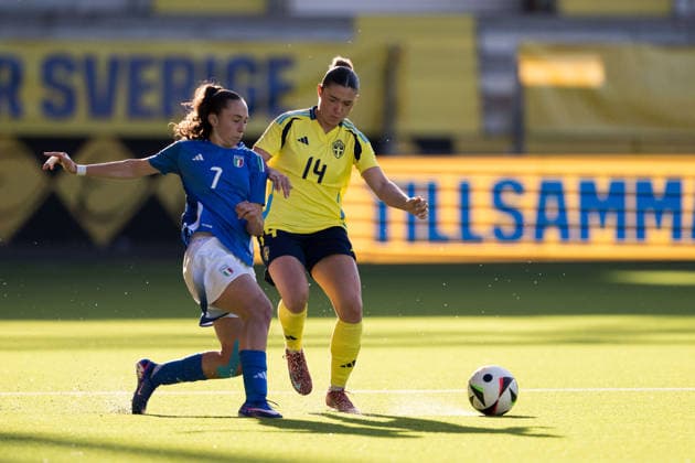 260417 Giulia Galli of Italy and Thea Staffansson of Sweden during the UEFA Women s Under-19 EURO Qualifier, EM, Europameisterschaft football match between Sweden and Italy on April 17, 2026 in Boras. Photo: Jörgen Jarnberger BILDBYRAN COP 112 JJ0567 fotboll football soccer fotball f19 landslag national team, Nationalteam kval qualifying round qualification sverige italy sweden dam bbeng under-19 womensverige sweden Copyright: JÖRGENxJARNBERGER BB260417JJ015