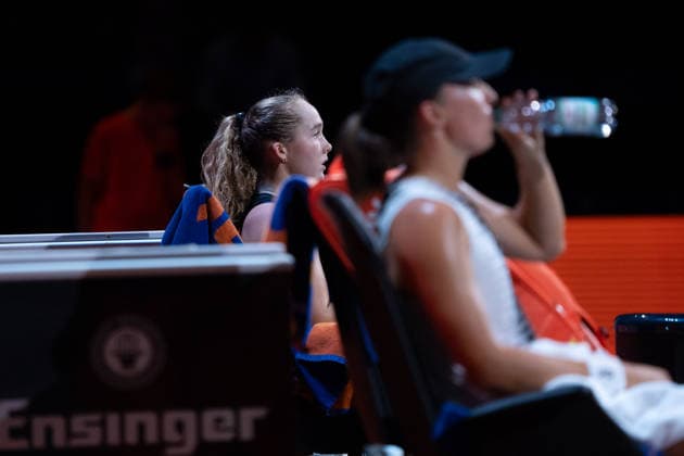 Mirra Andreeva (RUS) im Bild, GER, Mirra Andreeva vs. Iga Swiatek, Tennis, ATP, Tennis Herren Turnier, WTA, Tennis Damen 500, Porsche Tennis Grand-Prix, Viertelfinale, 15.04.2026, GER, Mirra Andreeva vs. Iga Swiatek, Tennis, ATP-Turnier, WTA 500, Porsche Tennis Grand-Prix, Viertelfinale, 15.04.2026, Stuttgart Copyright: xEibner-Pressefoto EdwardxCheungx EP_ECG