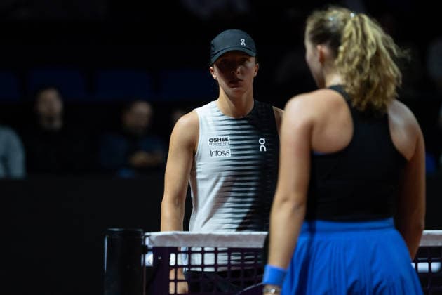 Iga Swiatek (POL), links im Bild, Mirra Andreeva (RUS), rechts, GER, Mirra Andreeva vs. Iga Swiatek, Tennis, ATP, Tennis Herren Turnier, WTA, Tennis Damen 500, Porsche Tennis Grand-Prix, Viertelfinale, 15.04.2026, GER, Mirra Andreeva vs. Iga Swiatek, Tennis, ATP-Turnier, WTA 500, Porsche Tennis Grand-Prix, Viertelfinale, 15.04.2026, Stuttgart Copyright: xEibner-Pressefoto EdwardxCheungx EP_ECG