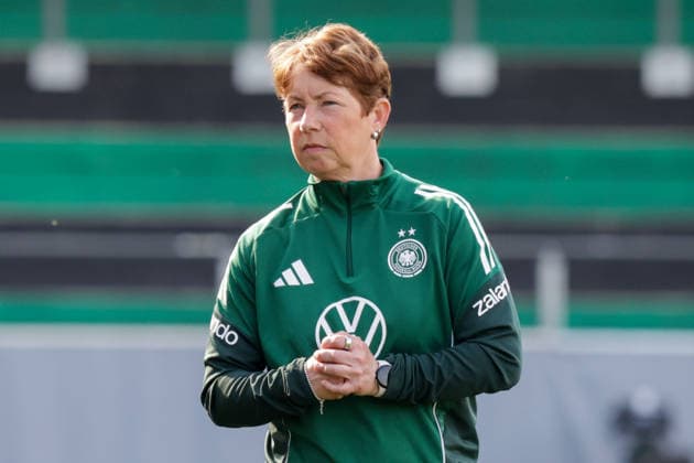 17.04.2026, xgrfx, Fussball DFB-Medientermine, Deutsche Frauennationalmannschaft Training v.l. Maren Meinert (Deutsche Frauennationalmannschaft) (DFL DFB REGULATIONS PROHIBIT ANY USE OF PHOTOGRAPHS as IMAGE SEQUENCES and or QUASI-VIDEO) Ried