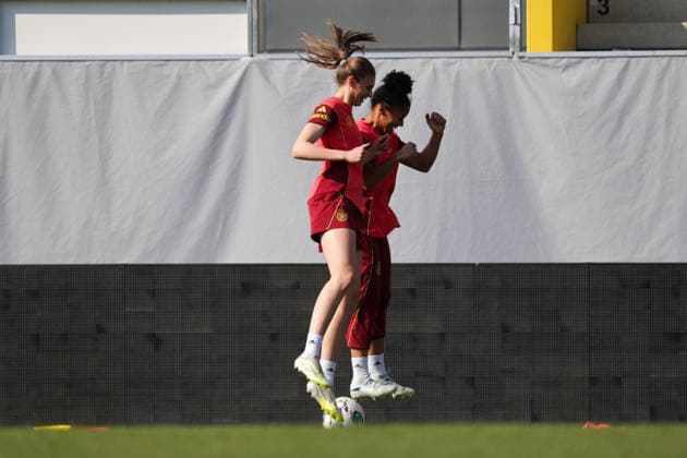 17.04.2026, xgrfx, Fussball DFB-Medientermine, Deutsche Frauennationalmannschaft Training v.l. Jule Brand (Deutsche Frauennationalmannschaft) (DFL DFB REGULATIONS PROHIBIT ANY USE OF PHOTOGRAPHS as IMAGE SEQUENCES and or QUASI-VIDEO) Ried