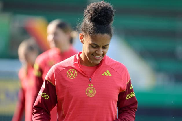 Ried im Innkreis, Österreich 17. April 2026: Vorbereitung auf das Frauen WM-Qualifikationsspiel Österreich vs. Deutschland - Abschlusstraining Im Bild: Shekiera Martinez (Deutschland) Copyright: HMBxMedia MadeleinexFantini
