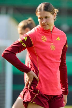 Ried im Innkreis, Österreich 17. April 2026: Vorbereitung auf das Frauen WM-Qualifikationsspiel Österreich vs. Deutschland - Abschlusstraining Im Bild: Larissa Mühlhaus Muehlhaus (Deutschland) Copyright: HMBxMedia MadeleinexFantini