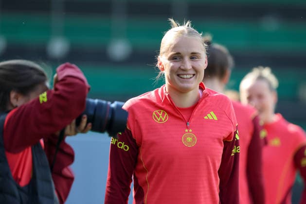 Ried im Innkreis, Österreich 17. April 2026: Vorbereitung auf das Frauen WM-Qualifikationsspiel Österreich vs. Deutschland - Abschlusstraining Im Bild: Jella Veit (Deutschland) Copyright: HMBxMedia MadeleinexFantini