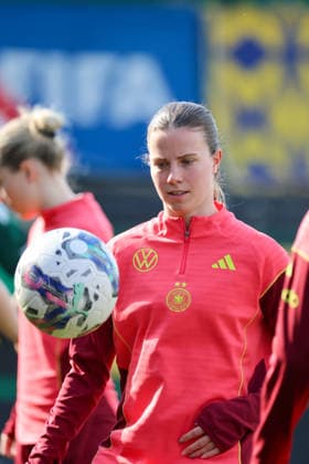 Ried im Innkreis, Österreich 17. April 2026: Vorbereitung auf das Frauen WM-Qualifikationsspiel Österreich vs. Deutschland - Abschlusstraining Im Bild: Sarah Mattner-Trembleau (Deutschland) Copyright: HMBxMedia MadeleinexFantini
