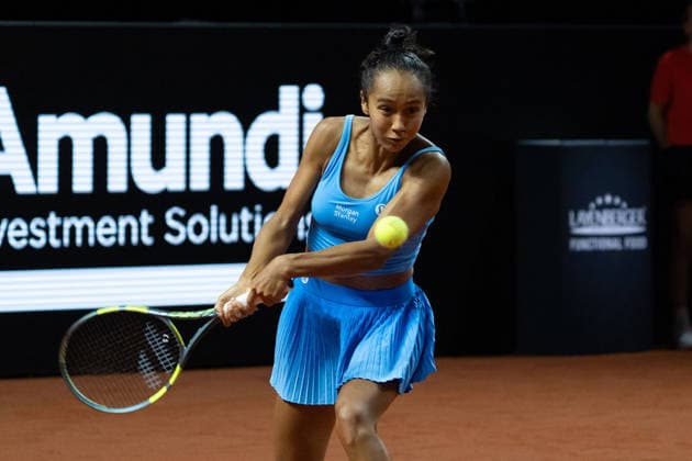 Leylah Fernandez (CAN) im Bild am Ball, Aktion, GER, Elena Rybakina vs. Leylah Fernandez, Tennis, ATP, Tennis Herren Turnier, WTA, Tennis Damen 500, Porsche Tennis Grand-Prix, Viertelfinale, 15.04.2026, GER, Elena Rybakina vs. Leylah Fernandez, Tennis, ATP-Turnier, WTA 500, Porsche Tennis Grand-Prix, Viertelfinale, 15.04.2026, Stuttgart Copyright: xEibner-Pressefoto EdwardxCheungx EP_ECG