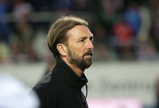 Thomas Hengen (Kaiserslautern nach Abpfiff Fussball, Herren, Saison 2025 2026, 2.BL, Holstein Stadion, Holstein Kiel gegen 1.FC Kaiserslautern, 3-0 DFL REGULATIONS PROHIBIT ANY USE OF PHOTOGRAPHS AS IMAGE SEQUENCES AND OR QUASI-VIDEO.