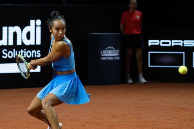 Leylah Fernandez (CAN) im Bild am Ball, Aktion, GER, Elena Rybakina vs. Leylah Fernandez, Tennis, ATP, Tennis Herren Turnier, WTA, Tennis Damen 500, Porsche Tennis Grand-Prix, Viertelfinale, 15.04.2026, GER, Elena Rybakina vs. Leylah Fernandez, Tennis, ATP-Turnier, WTA 500, Porsche Tennis Grand-Prix, Viertelfinale, 15.04.2026, Stuttgart Copyright: xEibner-Pressefoto EdwardxCheungx EP_ECG