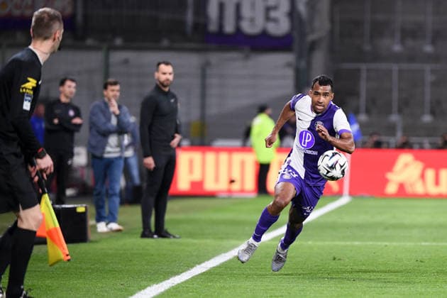 RC Lens v Toulouse FC - Ligue 1 McDonald s 2025 2026 23 Cristian CASSERES JR (tfc) during the Ligue 1 McDonald s match between Lens and Toulouse at Stade Bollaert-Delelis on April 17, 2026 in Lens, France. Lens France  Copyright: xFEPx 776485087