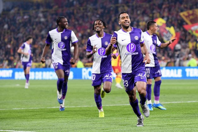 RC Lens v Toulouse FC - Ligue 1 McDonald s 2025 2026 23 Cristian CASSERES JR (tfc) during the Ligue 1 McDonald s match between Lens and Toulouse at Stade Bollaert-Delelis on April 17, 2026 in Lens, France. Lens France  Copyright: xFEPx 776485087