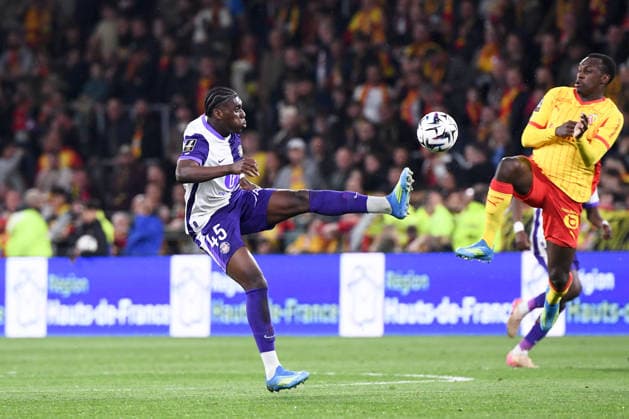 RC Lens v Toulouse FC - Ligue 1 McDonald s 2025 2026 35 Seny KOUMBASSA (tfc) during the Ligue 1 McDonald s match between Lens and Toulouse at Stade Bollaert-Delelis on April 17, 2026 in Lens, France. Lens France  Copyright: xFEPx 776485087