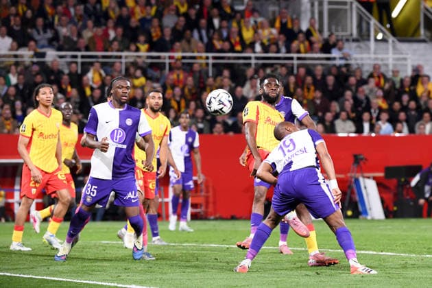 RC Lens v Toulouse FC - Ligue 1 McDonald s 2025 2026 11 Odsonne EDOUARD (rcl) during the Ligue 1 McDonald s match between Lens and Toulouse at Stade Bollaert-Delelis on April 17, 2026 in Lens, France. Lens France  Copyright: xFEPx 776485087