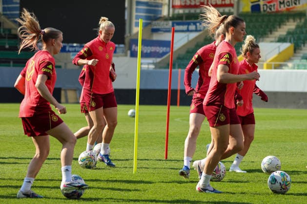 Ried im Innkreis, Österreich 17. April 2026: Vorbereitung auf das Frauen WM-Qualifikationsspiel Österreich vs. Deutschland - Abschlusstraining Im Bild: v.li. Elisa Senß Senss (Deutschland), Lea Schüller Schueller (Deutschland) und Selina Cerci (Deutschland) Copyright: HMBxMedia MadeleinexFantini