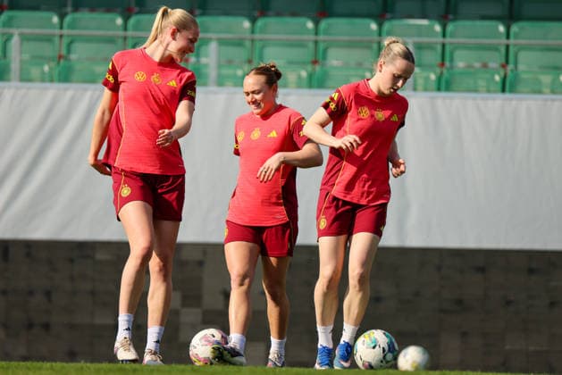 Ried im Innkreis, Österreich 17. April 2026: Vorbereitung auf das Frauen WM-Qualifikationsspiel Österreich vs. Deutschland - Abschlusstraining Im Bild: v.li. Camilla Küver Kuever (Deutschland), Lisanne Gräwe Graewe (Deutschland) und Franziska Kett (Deutschland) Copyright: HMBxMedia MadeleinexFantini