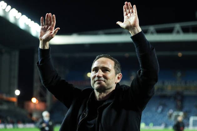 Sky Bet Championship: Blackburn Rovers v Coventry City Frank Lampard manager of Coventry City celebrates promotion back to the Premier League after the Sky Bet Championship match Blackburn Rovers vs Coventry City at Ewood Park, Blackburn, United Kingdom on 17 April 2026 (Photo by Jorge Horsted News Images) Blackburn Ewood Park Lancashire United Kingdom Copyright: xJorgexHorsted NewsxImagesx