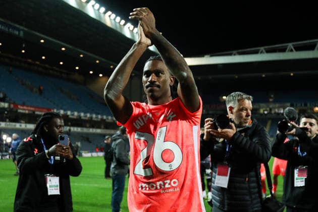 Blackburn Rovers v Coventry City - Sky Bet Championship Haji Wright of Coventry City celebrates promotion back to the Premier League after the Sky Bet Championship match between Blackburn Rovers and Coventry City at Ewood Park in Blackburn, United Kingdom, on April 17, 2026. Blackburn Lancashire United Kingdom  Copyright: xNewsxImagesx originalFilename:cosgrove-skybetch260417_npccU.jpg
