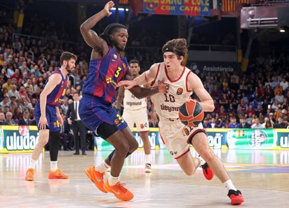 FC Barcelona, Barca v FC Bayern Munich - Euroleague 2025 2026 Justinian Jessup and Myles Cale play during the match between FC Barcelona and FC Bayern Munich in the round 38 of the Euroleague at the Palau Blaugrana in Barcelona, Spain, on April 17, 2026. Barcelona Barcelona Spain  Copyright: xUrbanandsportx originalFilename:urbanandsport-fcbarcel260417_npkTI.jpg