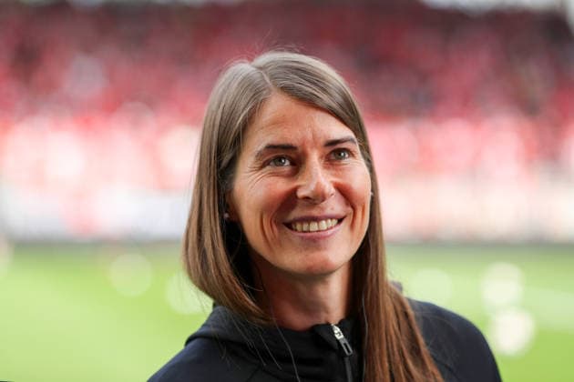 Union vs. VfL, 1. BL Berlin, 18.04.2026, Fußball, Herren, Saison 2025 2026, 1. BL, 1. FC Union Berlin vs. VfL Wolfsburg: Cheftrainerin Marie-Louise Eta (Union Berlin) (DFL DFB REGULATIONS PROHIBIT ANY USE OF PHOTOGRAPHS as IMAGE SEQUENCES and or QUASI-VIDEO) Stadion An der Alten Försterei Deutschland