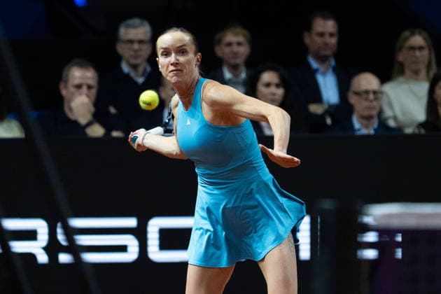 Elina Svitolina (UKR) im Bild am Ball, Aktion, GER, Elina Svitolina vs. Karolina Muchova, Tennis, ATP, Tennis Herren Turnier, WTA, Tennis Damen 500, Porsche Tennis Grand-Prix, Halbfinale, 18.04.2026, GER, Elina Svitolina vs. Karolina Muchova, Tennis, ATP-Turnier, WTA 500, Porsche Tennis Grand-Prix, Halbfinale, 18.04.2026, Stuttgart Copyright: xEibner-Pressefoto EdwardxCheungx EP_ECG