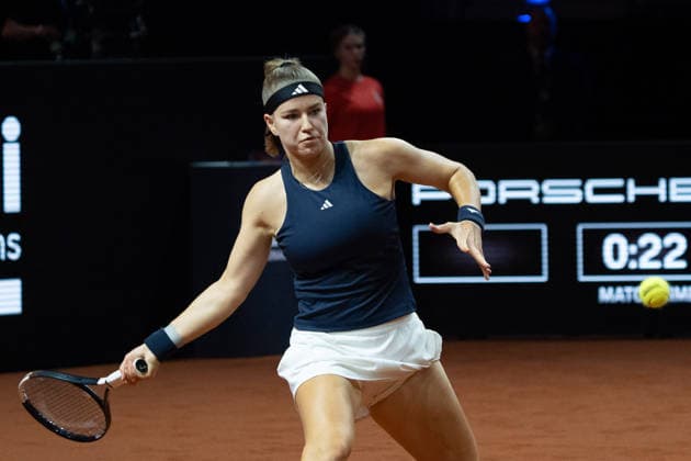 Karolina Muchova (CZE) im Bild am Ball, Aktion, GER, Elina Svitolina vs. Karolina Muchova, Tennis, ATP, Tennis Herren Turnier, WTA, Tennis Damen 500, Porsche Tennis Grand-Prix, Halbfinale, 18.04.2026, GER, Elina Svitolina vs. Karolina Muchova, Tennis, ATP-Turnier, WTA 500, Porsche Tennis Grand-Prix, Halbfinale, 18.04.2026, Stuttgart Copyright: xEibner-Pressefoto EdwardxCheungx EP_ECG